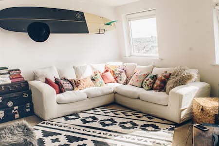 Beautiful Fistral Sands Apartment with Sea View