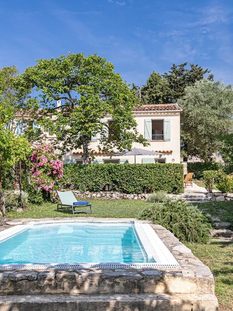 Cigales 》Pool Rvellide Relaxation