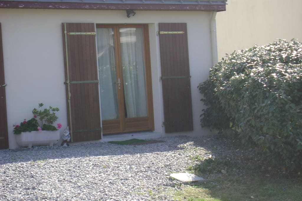 Devant la maison