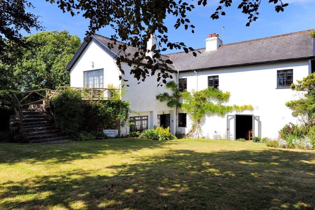 Full view of back of house