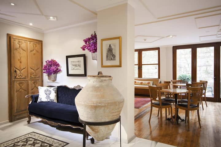 Საოჯახო დამაკავშირებელი ოთახი საუზმით | Sarı Konak — სურათი 1