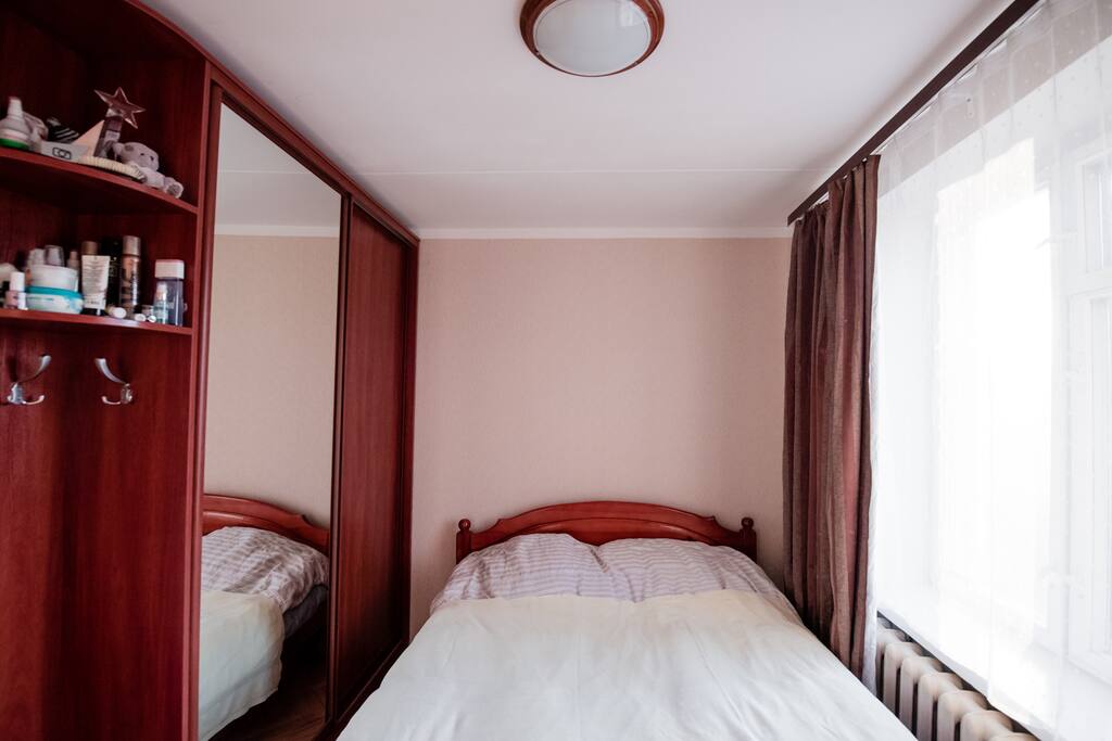 комната (закрывается изнутри) / room (closes from the inside)