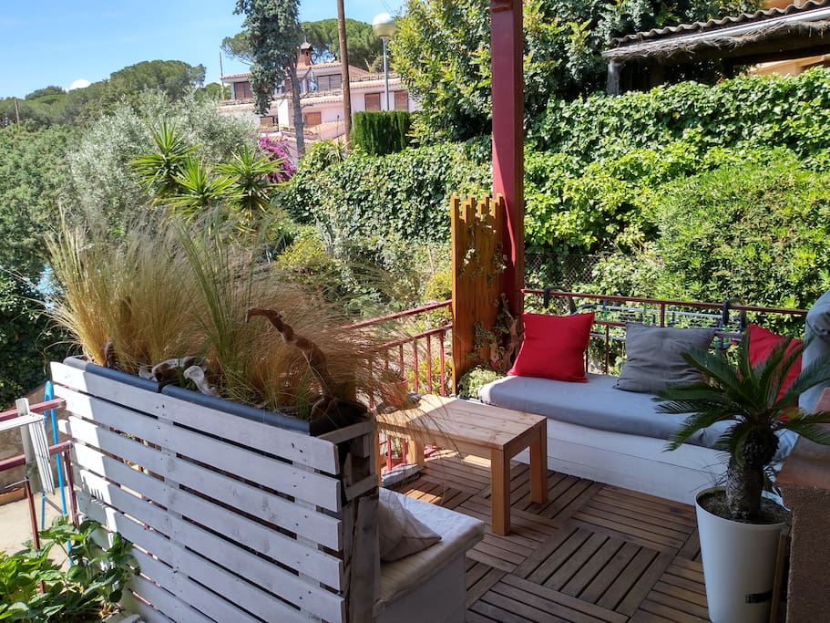 terraza con sofas