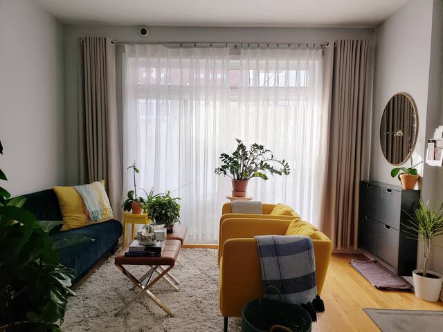 2 Floor – 4 BR- 4Baths Condo Near downtown Chicago gallery image 4