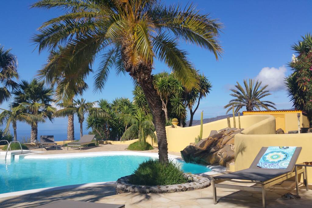 Big Private Pool with ocean view ca. 10m x 7 m