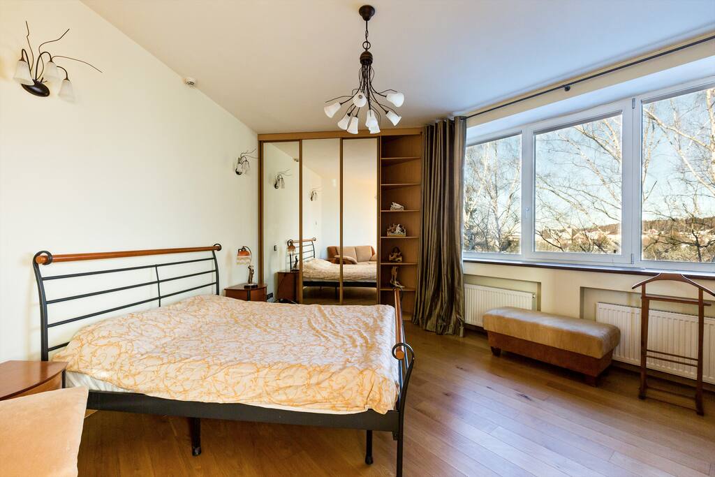 Bedroom on the 3rd floor; "king-size" bed.