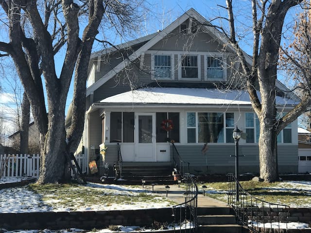 1920s Craftsman--Your Wyoming Home Away from Home