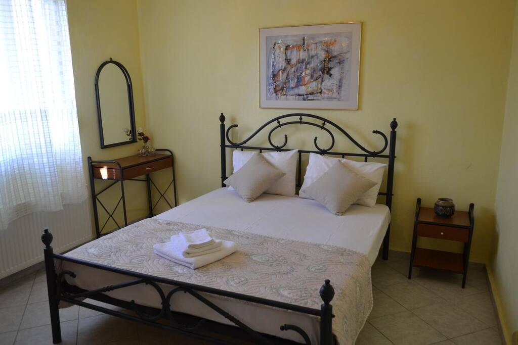 Bedroom | Υπνοδωμάτιο