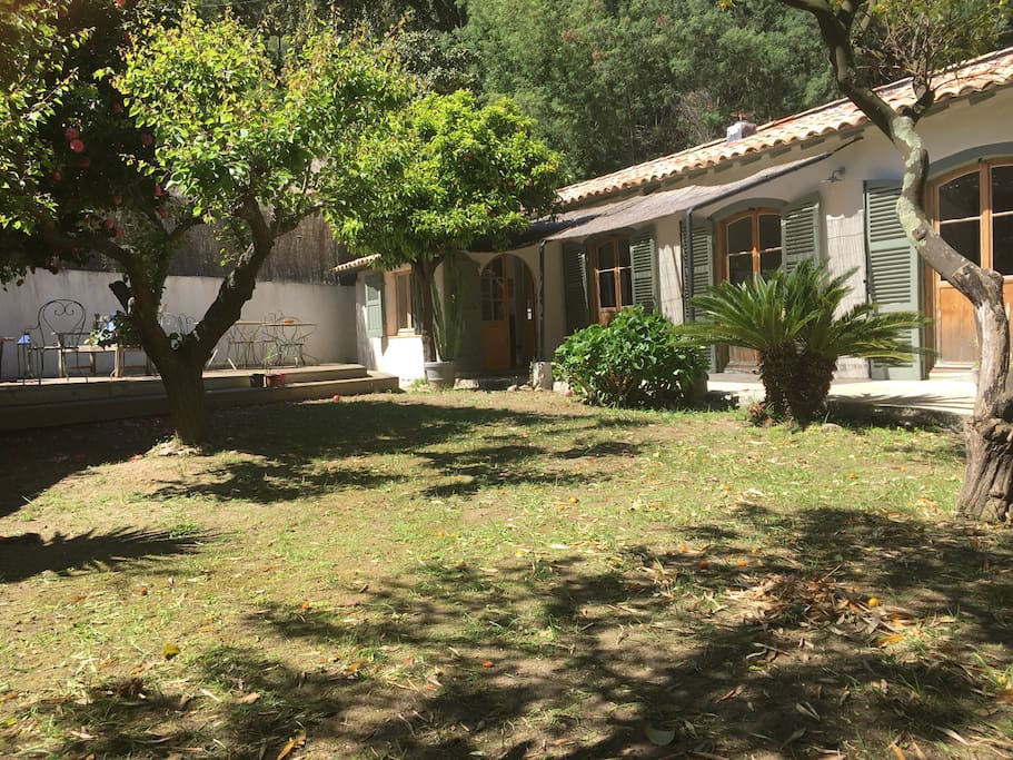 Facade et jardin