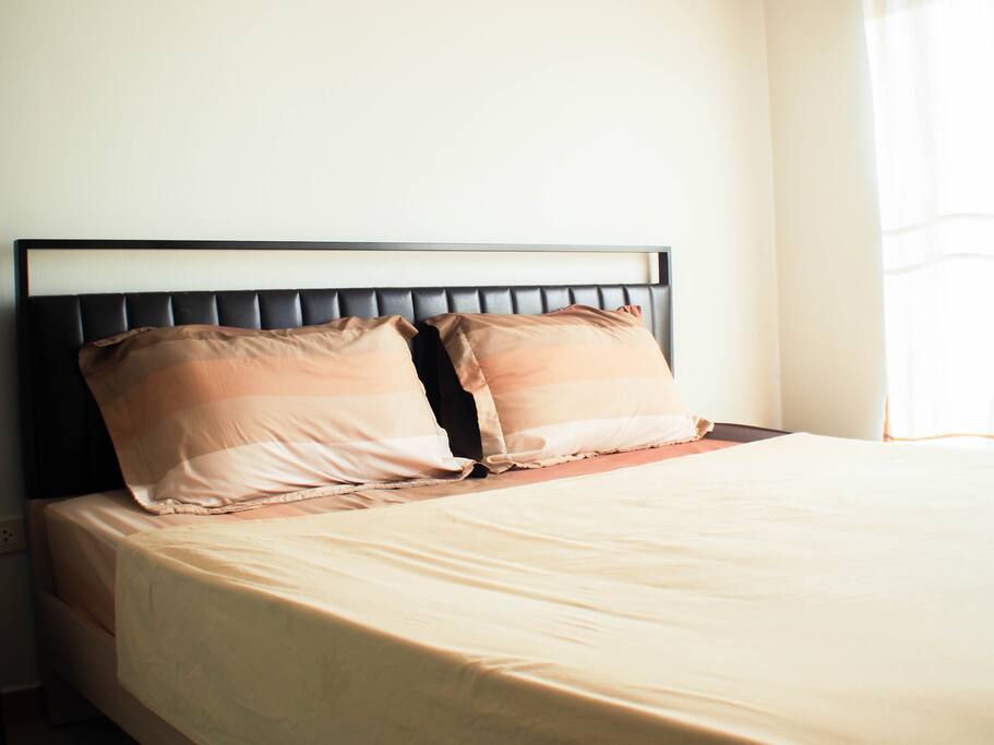 Queen bed