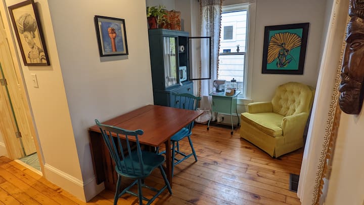 Walkable, Downtown, Private Suite - Finger Lakes, NY