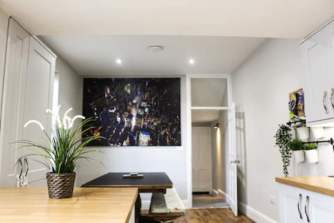 Large Modern Central Town House