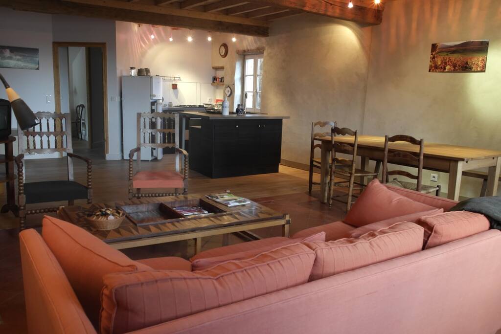 Pièce à vivre de 60 m2 avec cuisine ouverte