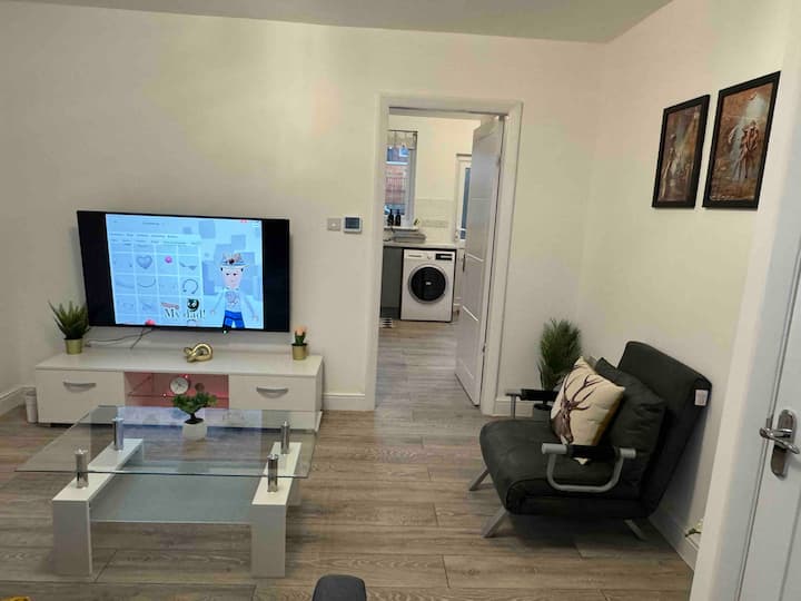 The Ideal Home 3-bedroom For Groups & Contractors - Worcestershire