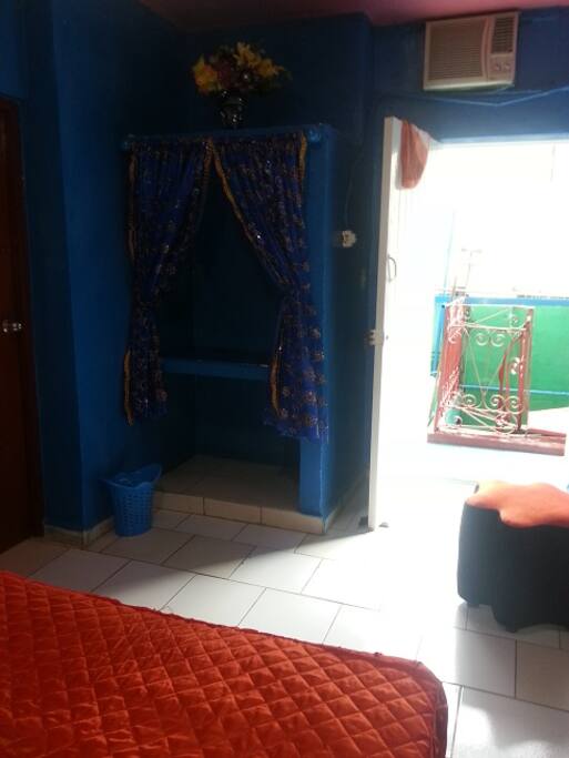 ENTRADA AL DORMITORIO