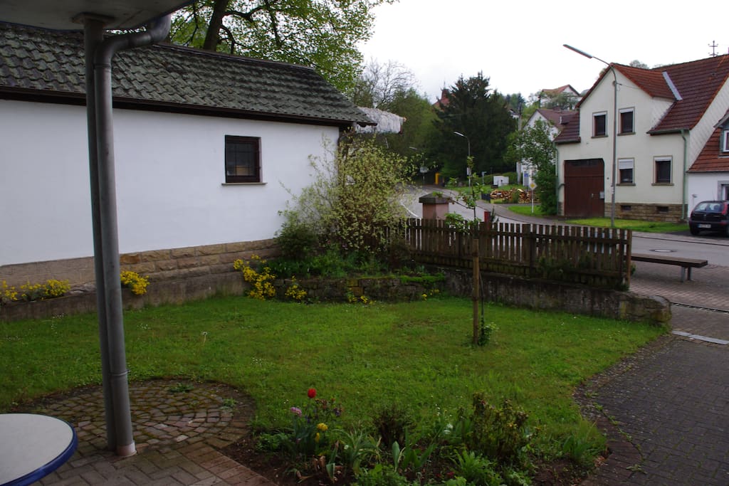 Garten vor dem Haus