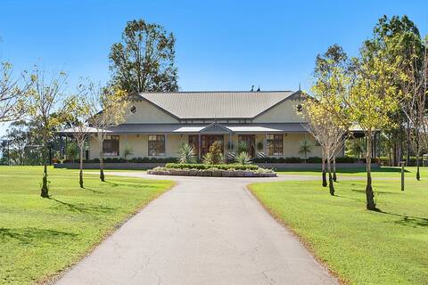 Stonegate Estate -Elegant Homestead