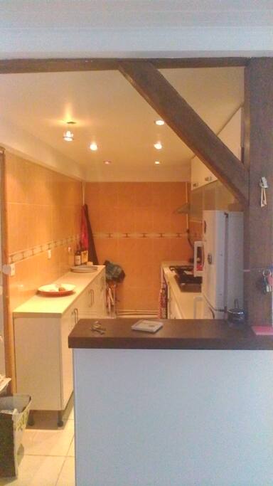 Fully equiped open kitchen (sideways here for some reason!)