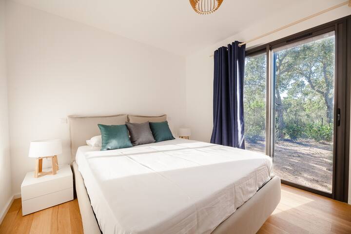 Spálňa 1, menšia manželská posteľ 160 x 200