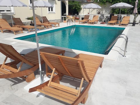 Loparadise Apartment 1