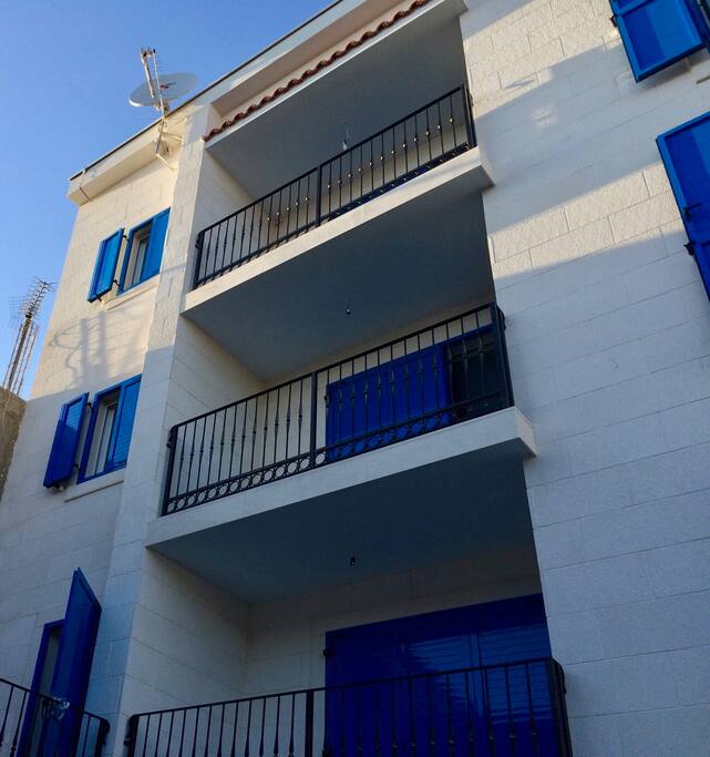 3 apartments available