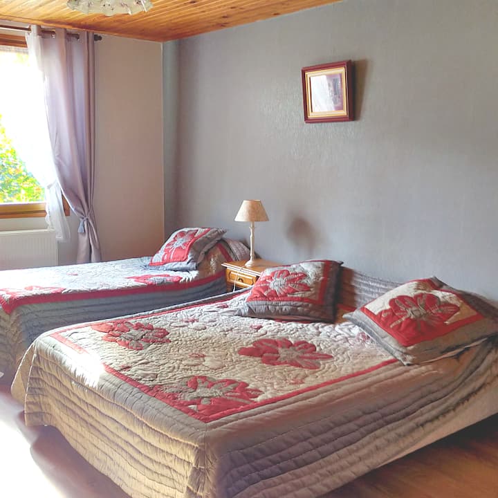 חדר שינה 2 -3 אנשים 