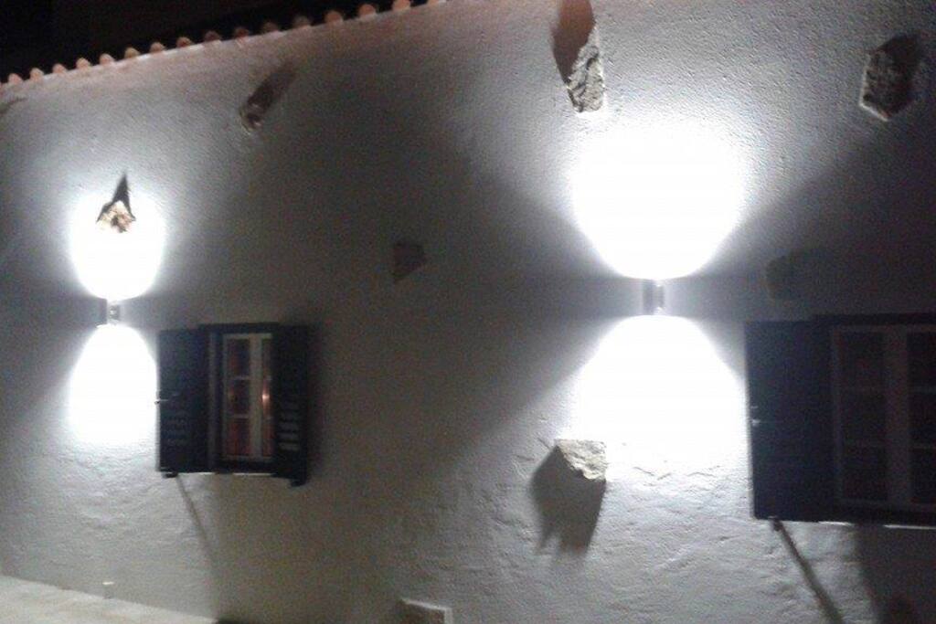 FACADE EN SOIREE