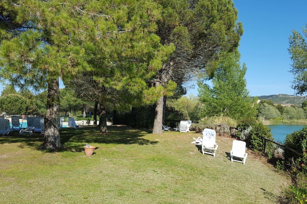DEVANT REZ DE JARDIN