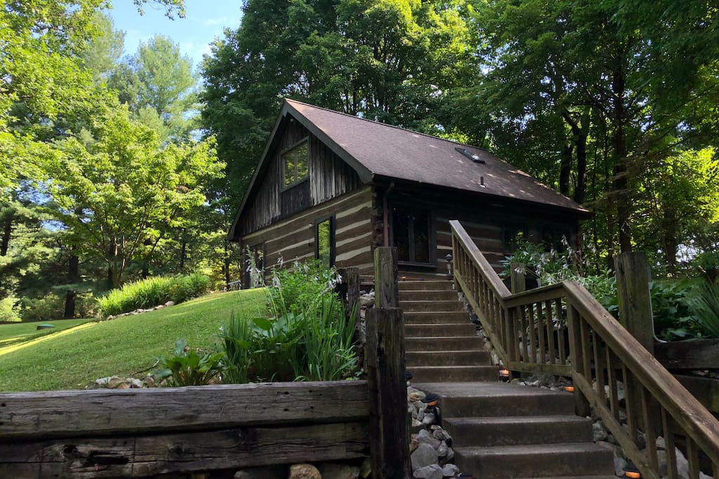 NamaStay A Zen Cabin Retreat Cabins for Rent in Evansville