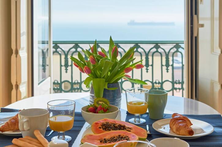 Charming Apartment Lisbon river view!