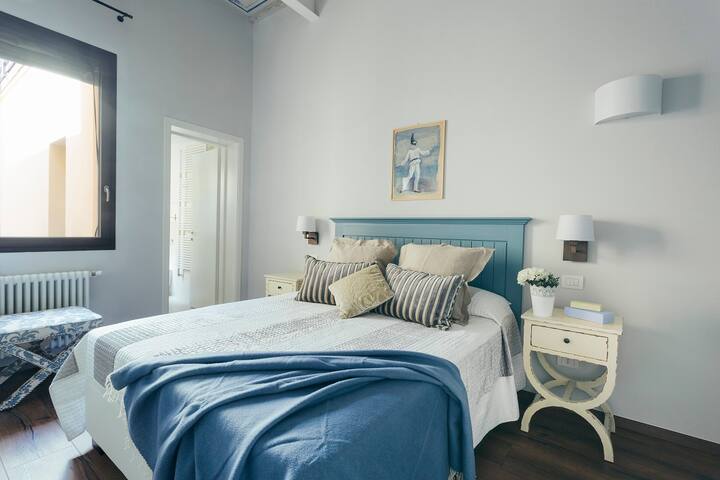 Bright three-room apt. with big Private Terrace gallery image 3