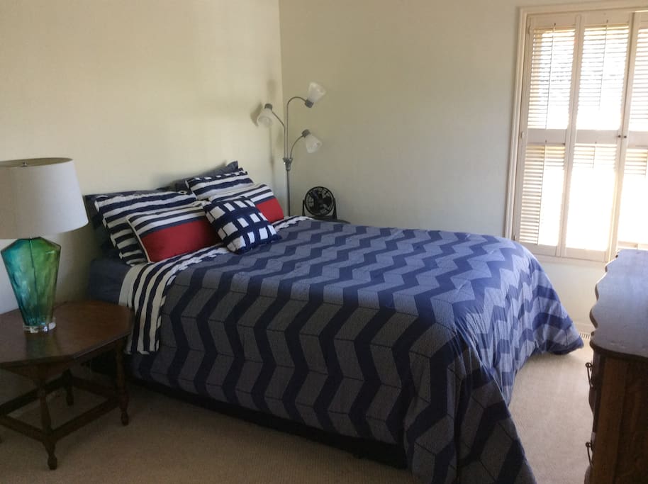 Master Bedroom (Queen bed) - sleep to the soothing sounds of the sea from every room...