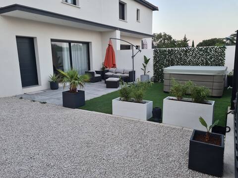 Beautiful Villa near beaches, spa at extra cost