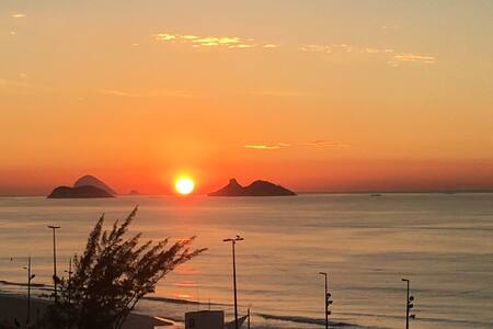 Vista deslumbrante # Boas energias à beira mar.