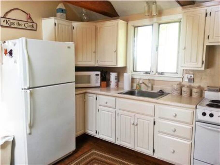 cozy coastal kitchen