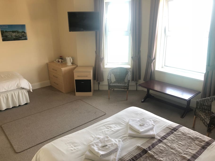 Guest room
