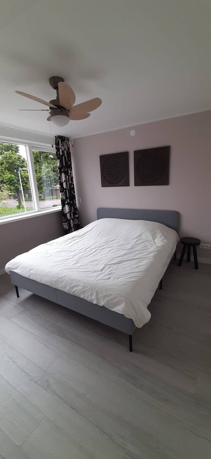 ห้องนอนสีชมพู 