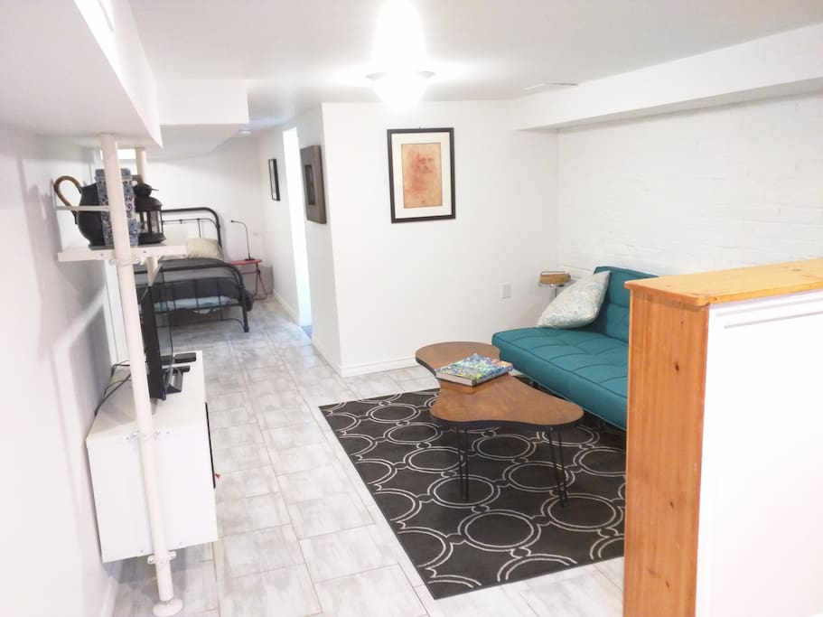 A spacious and comfy studio.