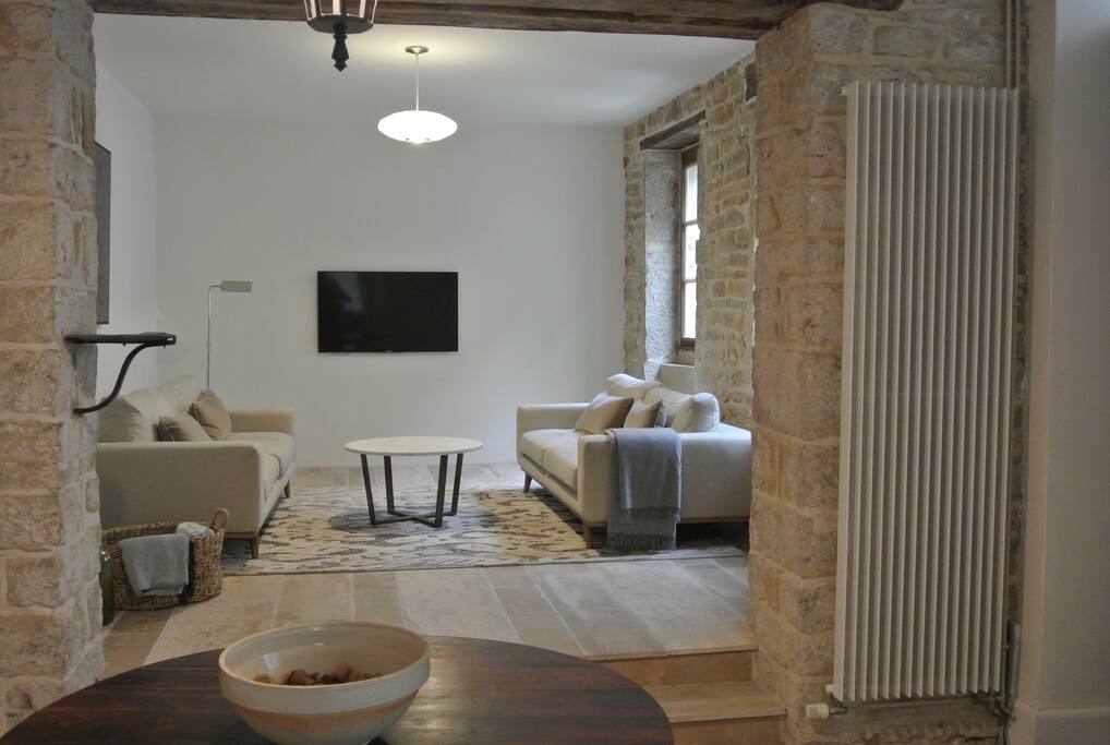 Entrance and Living room