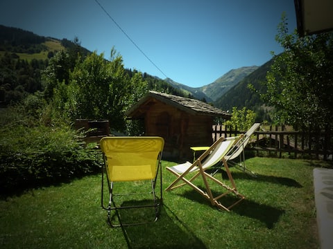 L'Oustaù dé Miladiou in the heart of the village of Arêches