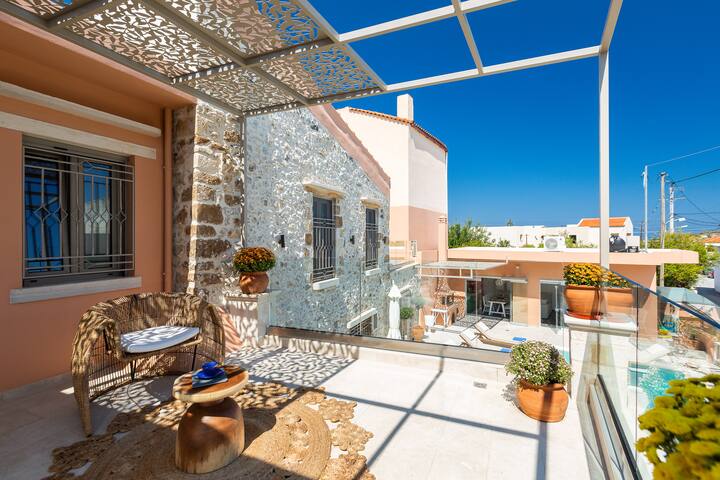 Timeless Elegance Embraced by Comfort and Bliss gallery image 4