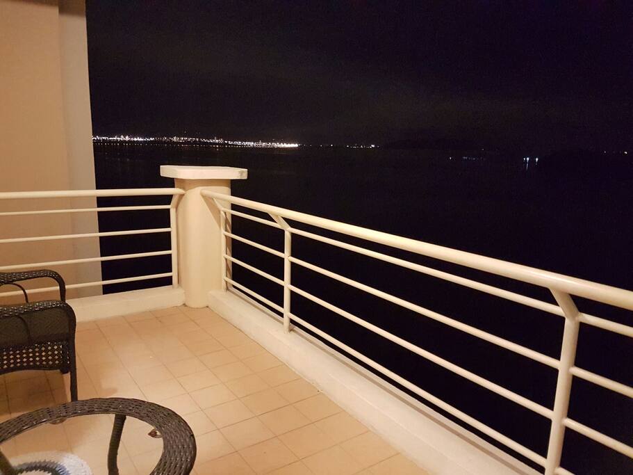 You can see beutiful penang bridge at night