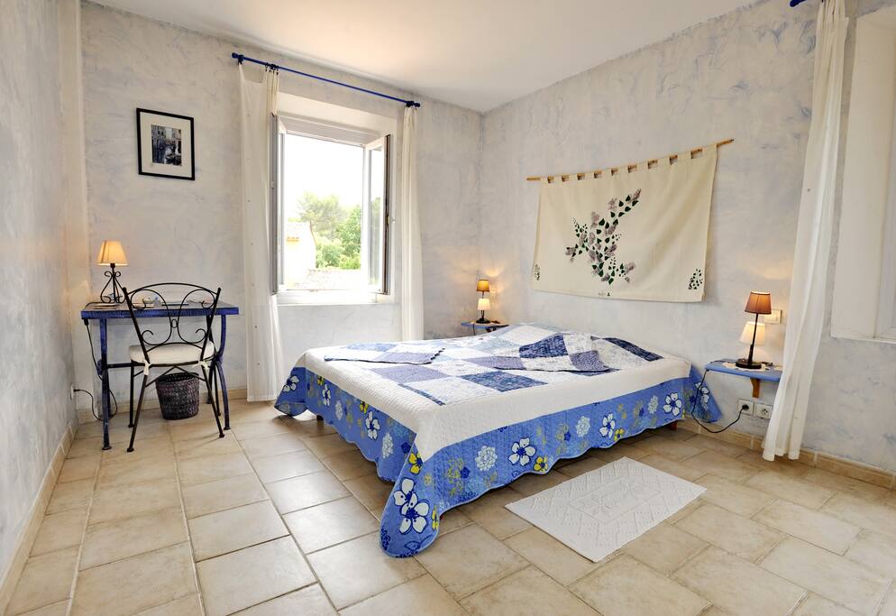 Chambre "LILAS" Plein sud