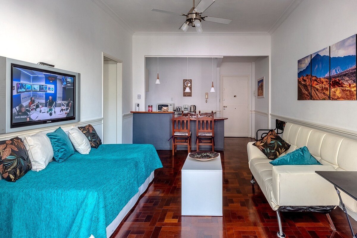 Anuncio de Airbnb popular: 2 Rooms (48 m2) TOP Location + High Speed Wi-Fi en Retiro