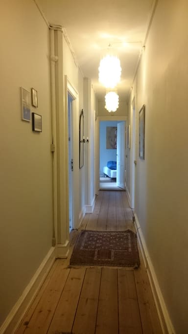 The hall - view to the bedroom