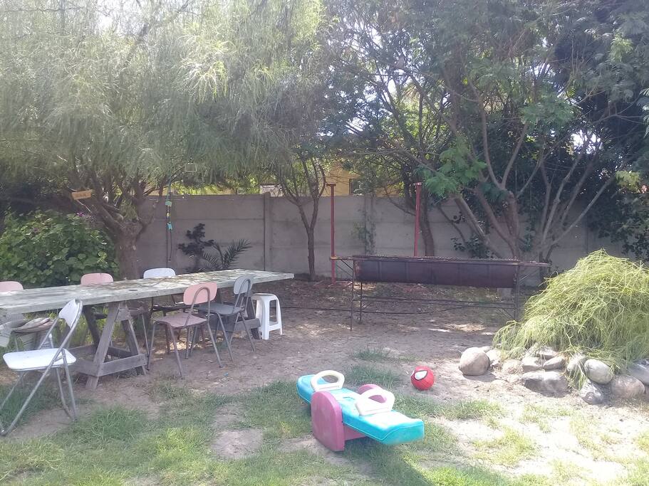 Grupos familiares y estudiantes .
Un descanso seguro .
