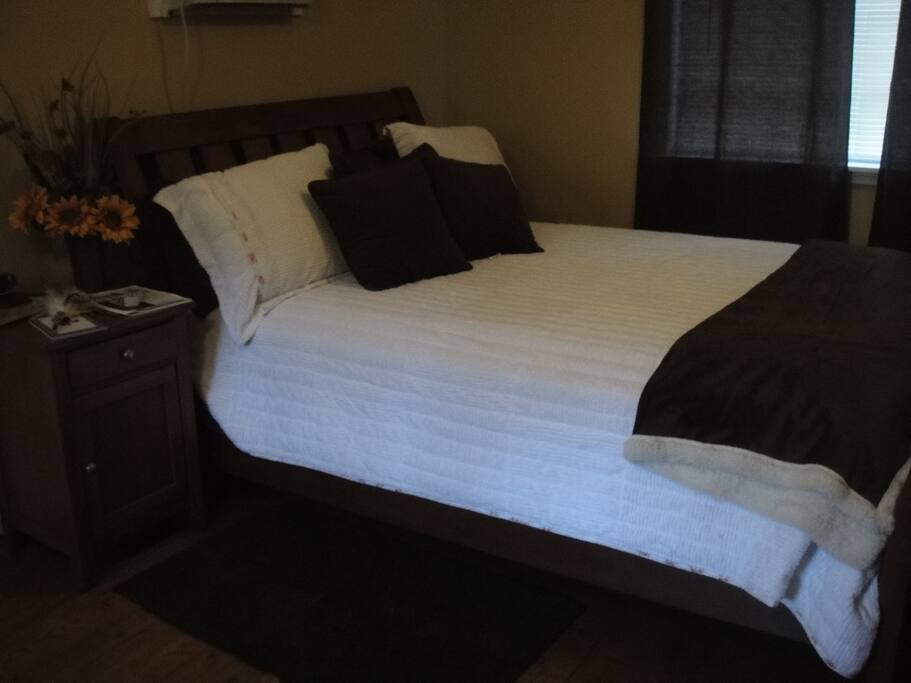 Queen bed