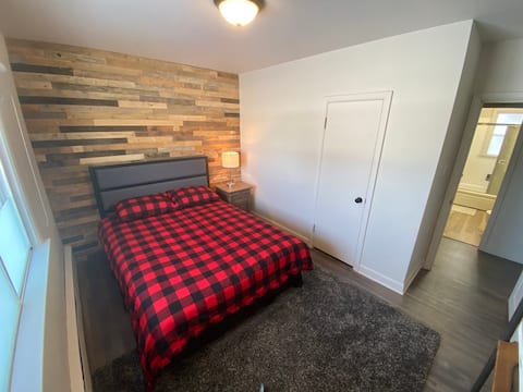 Parks, Rivers & Mountain Views just 1km away