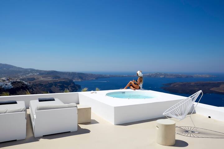 Olia Dome, 2 bedrooms, 2 jacuzzis and volcano view gallery image 4