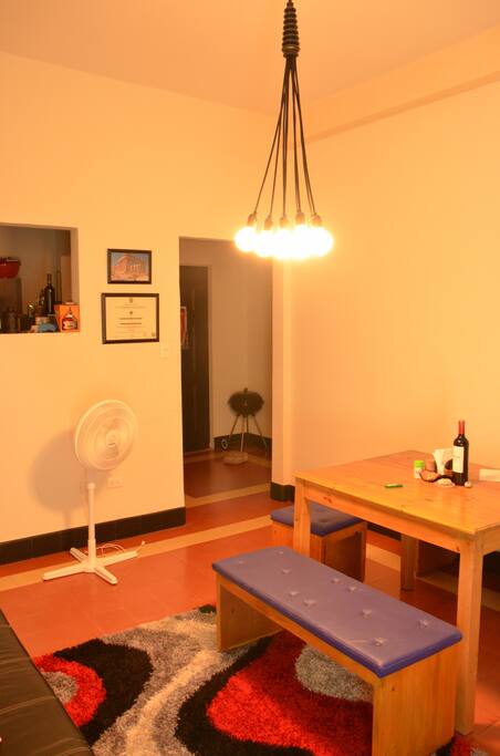 La sala con vista a la entrada
